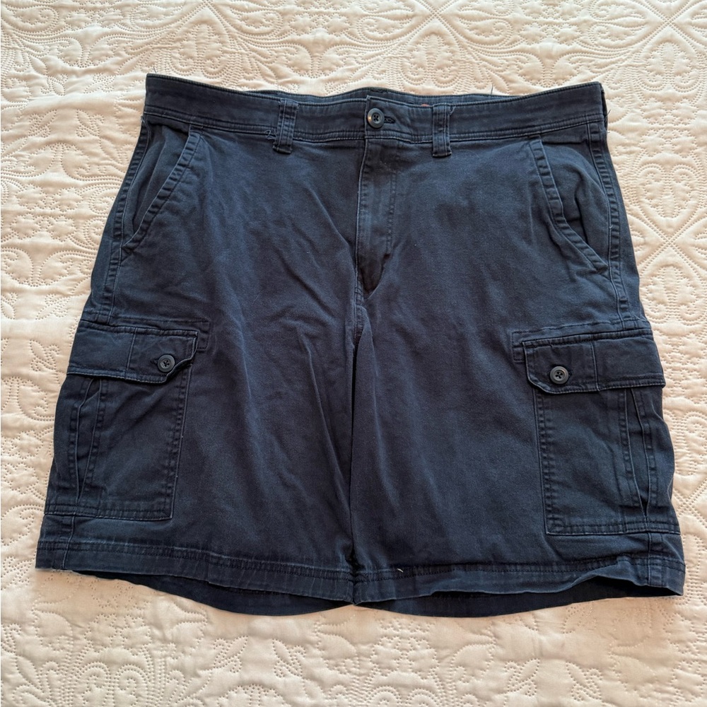 St. John's Bay Men Navy Cargo Shorts with Side Pockets
